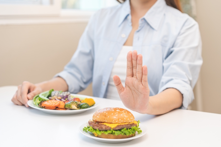 Tips & Menu Diet Rendah Kalori Simpel, Fit Seharian!