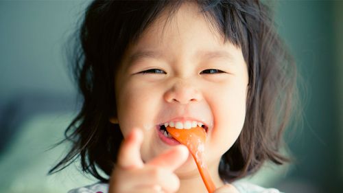 7 Alasan Mengapa Anak Anda Harus Rutin Makan Yogurt